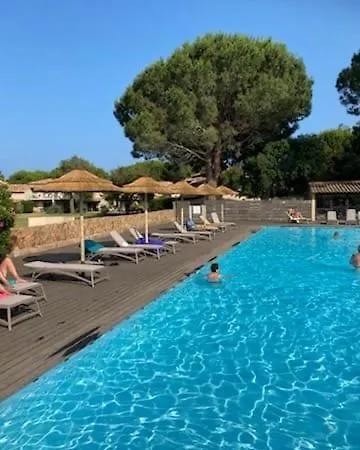 Semesteranläggning (resort) En Privee Le Ranch